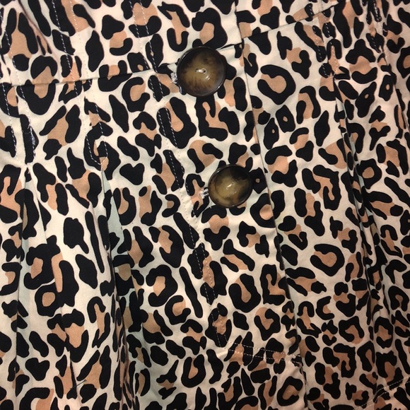 Leopard print dress jacket/top. Button up - Picture 3 of 6